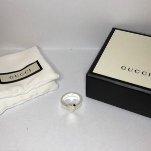 Heart Ring with Gucci Trademark